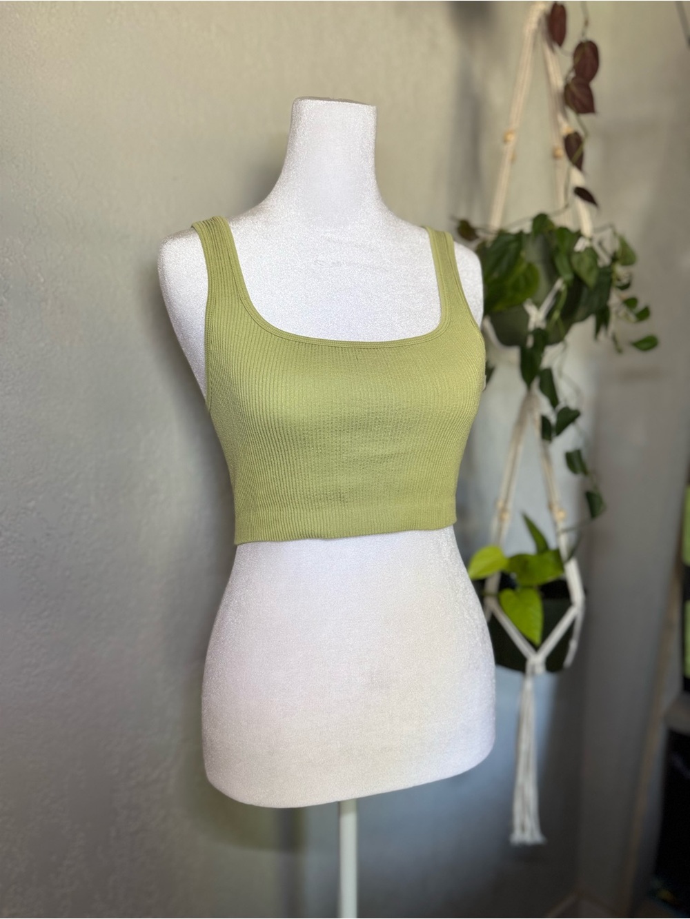 Cotton On Ribbed Scoop Crop Tank - Sage Green size M/L